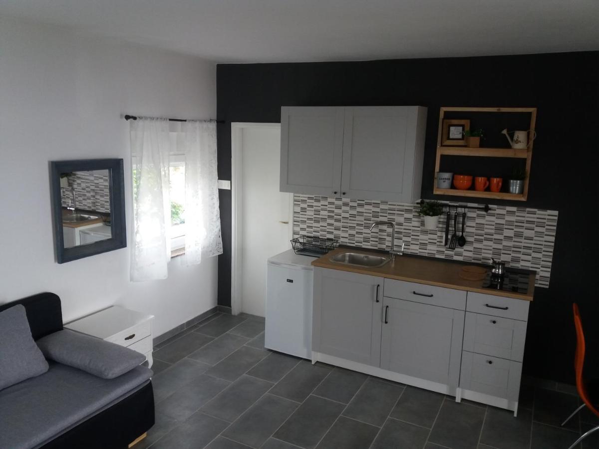 Ferienwohnung Nina Seaview Novi Vinodolski Exterior foto