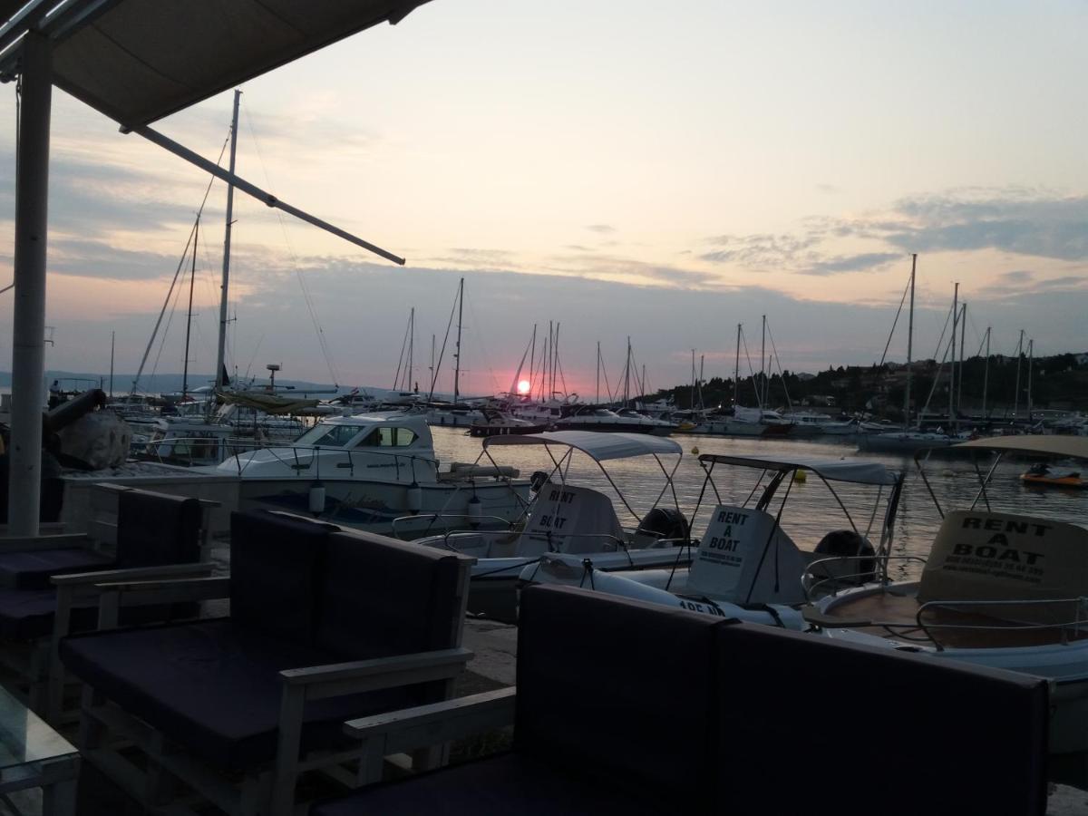 Ferienwohnung Nina Seaview Novi Vinodolski Exterior foto